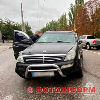 У Кропивницькому на Новомиколаївці зіткнулися три автівки (ФОТО)